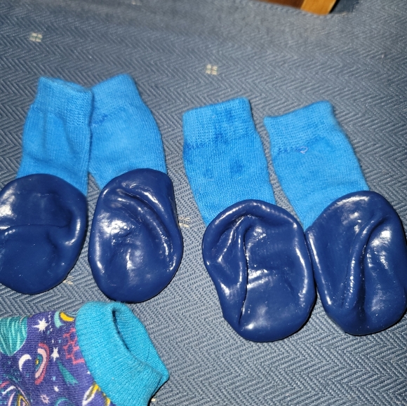 Small Dog pajamas & waterproof booties - Picture 4 of 4